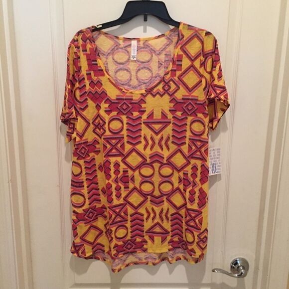 Lularoe Classic Tee   - Picture 2 of 6